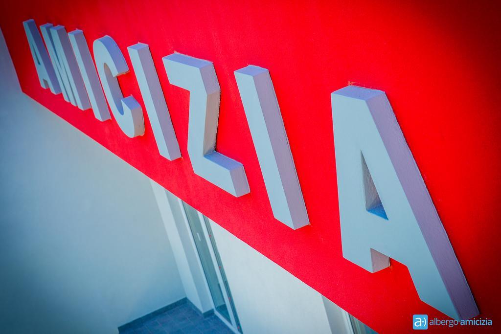 Hotel Amicizia Rimini Kültér fotó