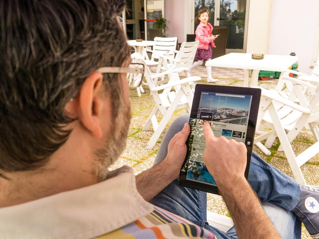Hotel Amicizia Rimini Kültér fotó